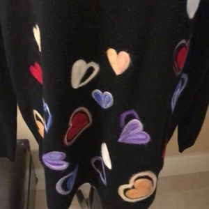 ❤️Charlie Crew neck hearts embroidered front long sleeve sweater